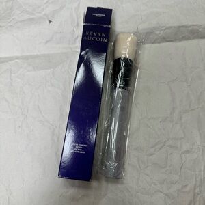 Kevyn aucoin loose powder brush